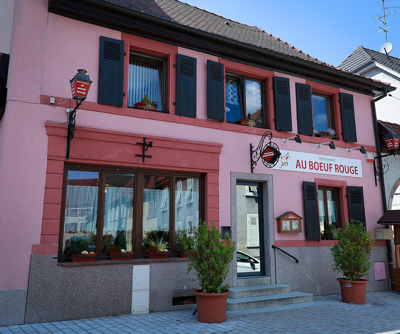 Restaurant à Ensisheim, façade du restaurant, restaurant traditionnel Haut-Rhin